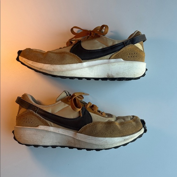 Nike Waffle Debut Running Shoes
DH9523-100 Women's Sz 8.5 - Picture 5 of 8